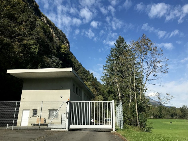 Ghé thăm căn hầm bí mật trên đỉnh núi tại Thụy Sĩ, nơi các triệu phú cất giấu tiền ảo bitcoin - Ảnh 2.