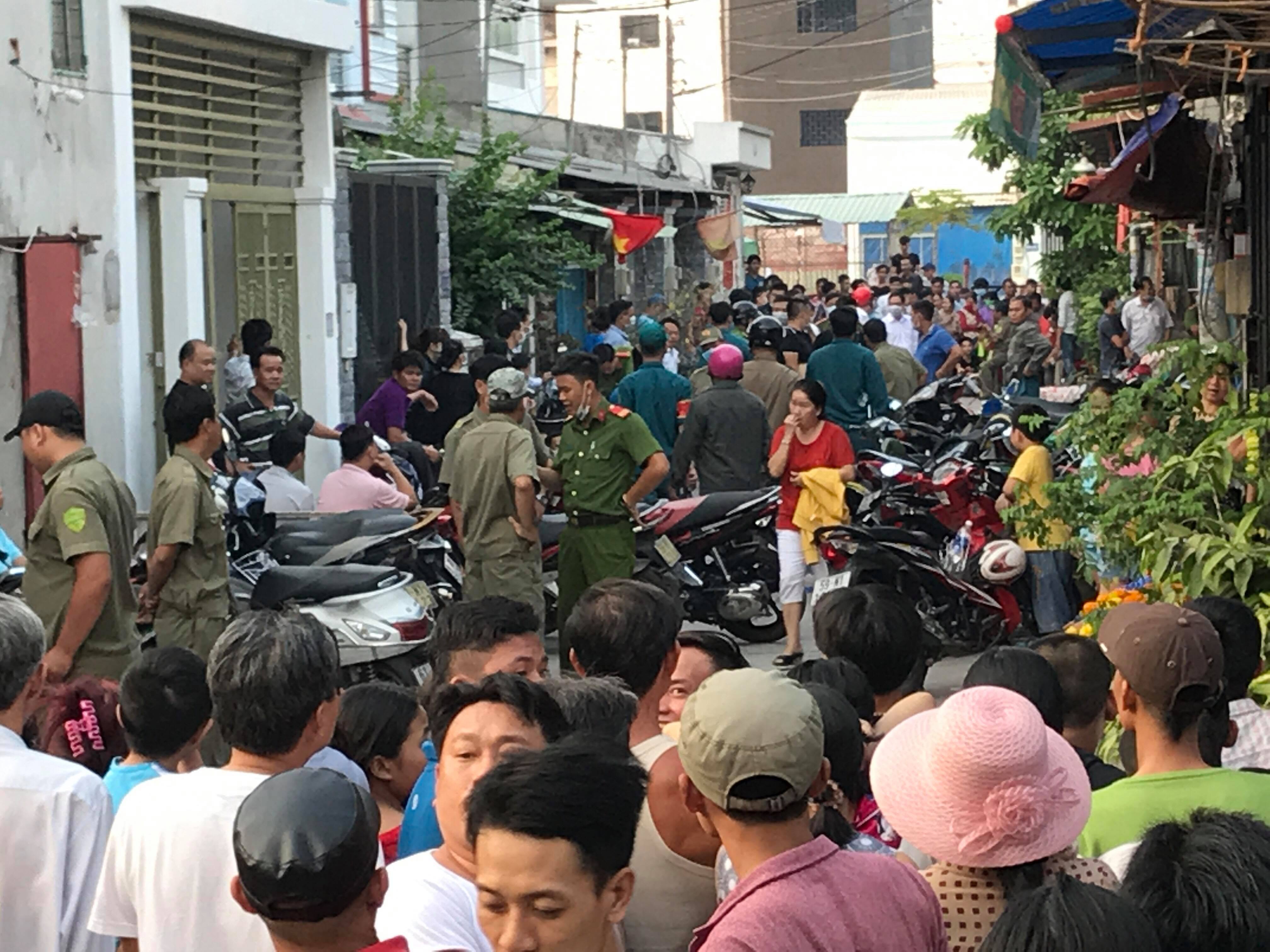 An ninh - Hình sự - Hung thủ sát hại 5 người ở Bình Tân rồi về Long An nhậu với bạn (Hình 2).