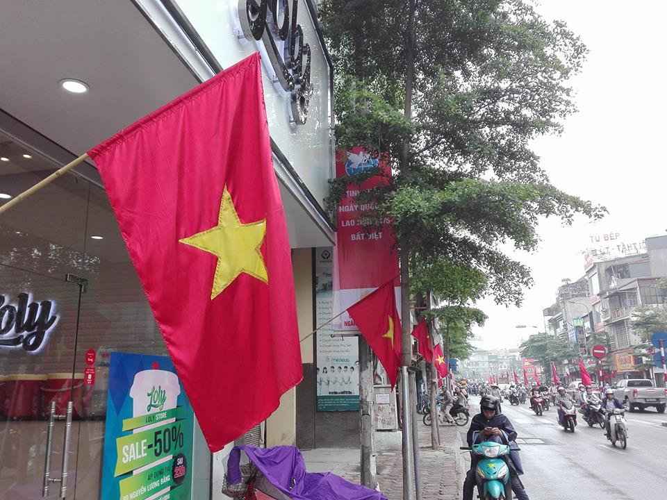 Tin tức - Hà Nội rực rỡ cờ hoa mừng ngày thống nhất đất nước (Hình 5).