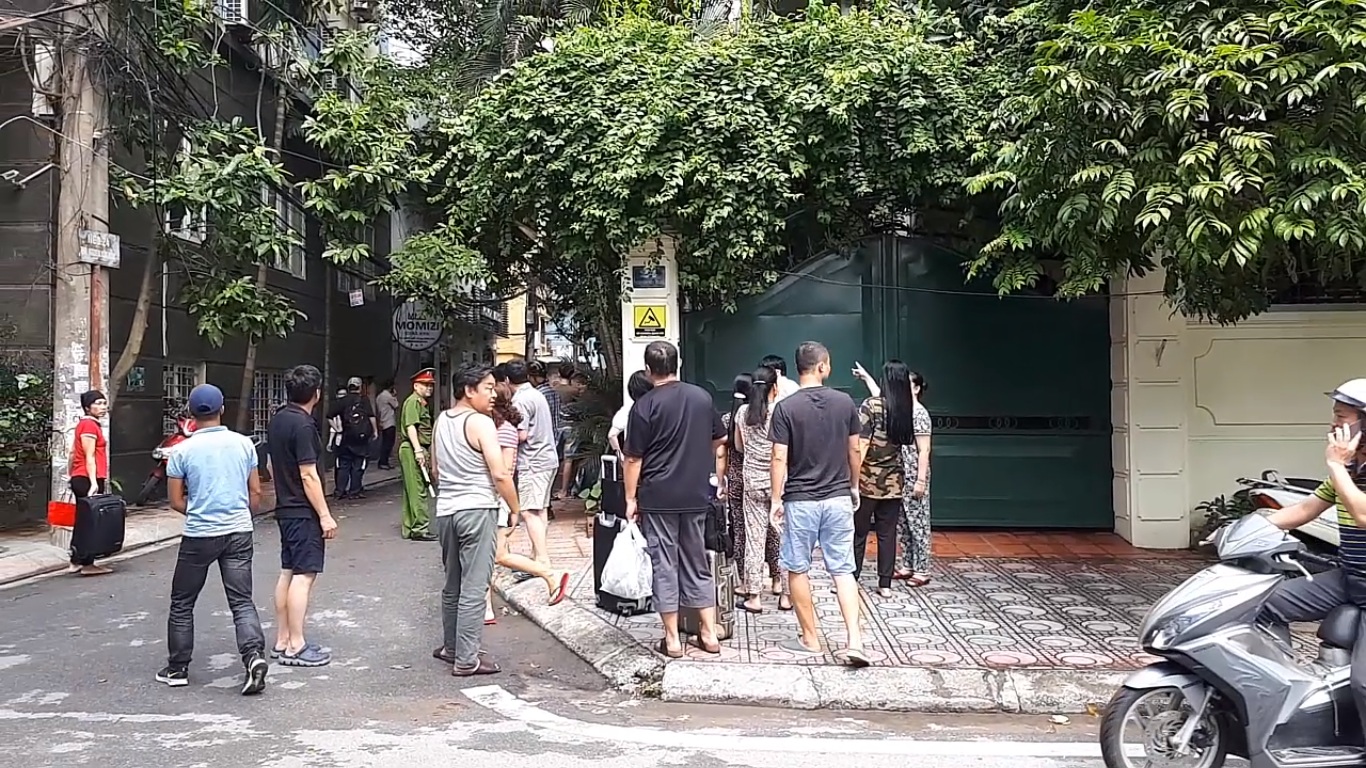 Tin trong nước - Cháy khách sạn ở Hà Nội, khách nước ngoài hốt hoảng chạy thoát thân (Hình 2).