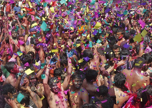  - Lễ hội Holi: Cuộc chiến của những sắc màu ở Ấn Độ (Hình 17).