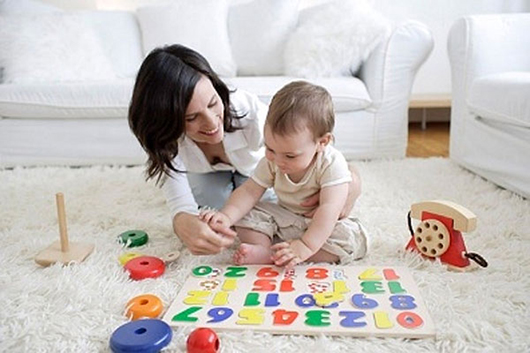 Chọn đồ chơi thông minh dạy bé  1 - 3 tuổi học chữ và số