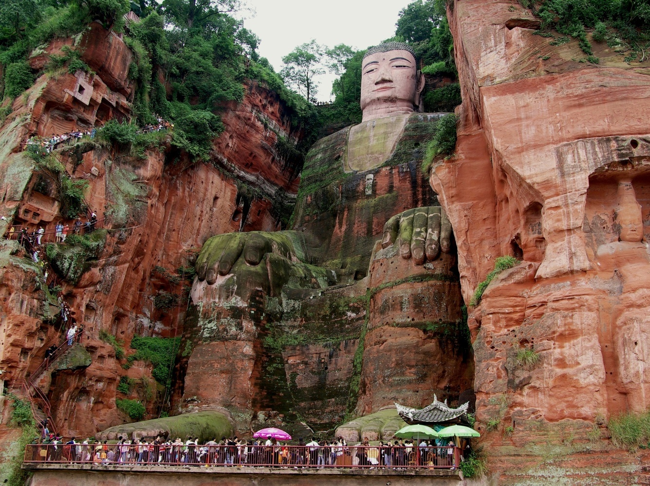 Chiêm ngưỡng tượng Phật bằng đá lớn nhất thế giới -5