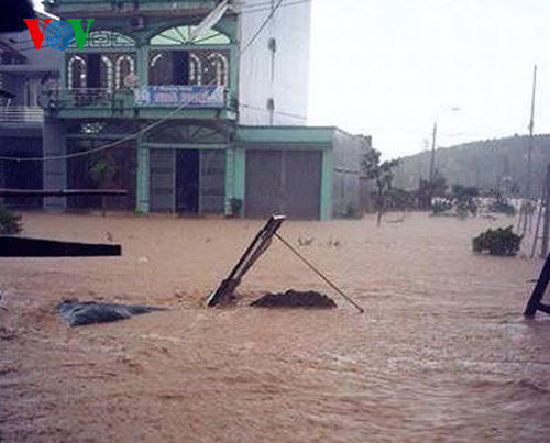 Vỡ đập hồ Đầm Hà Động: Di dời an toàn gần 300 hộ dân
