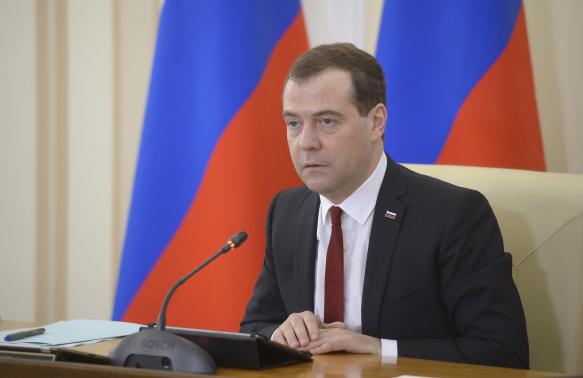  - Thủ tướng Nga thăm Crimea, Ukraine “nóng mặt”