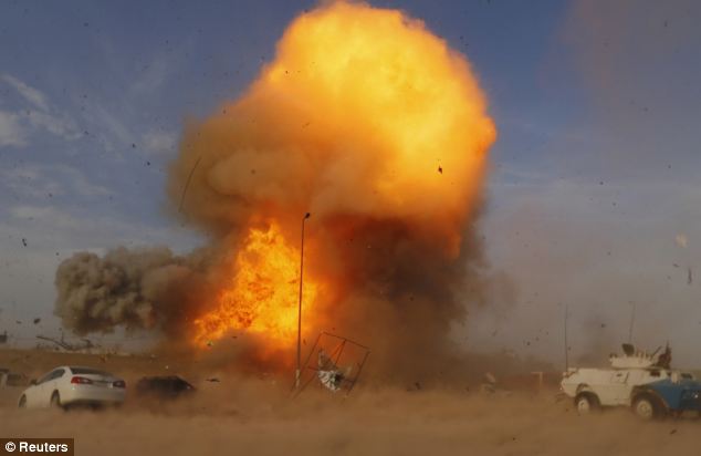  - Cận cảnh đánh bom ở Iraq, gần trăm người thương vong (Hình 2).