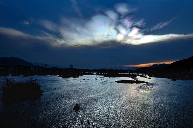  - Đám mây lạ trên bầu trời Khánh Hòa (Hình 5).