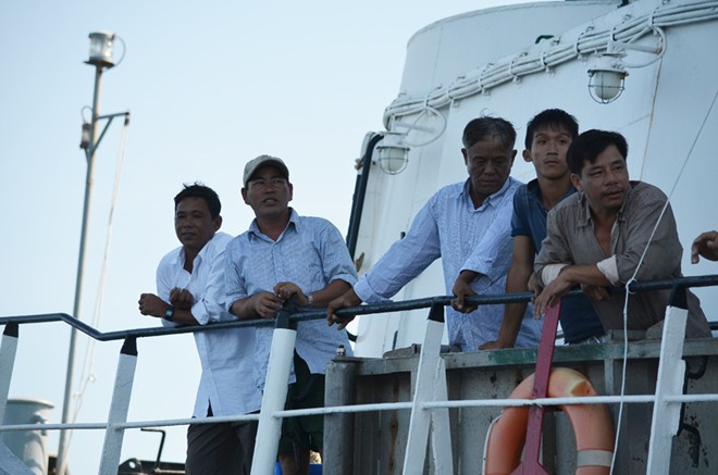 Tin tức - Tàu cá bị Trung Quốc đâm nửa chìm nửa nổi vào đảo Lý Sơn (Hình 4).