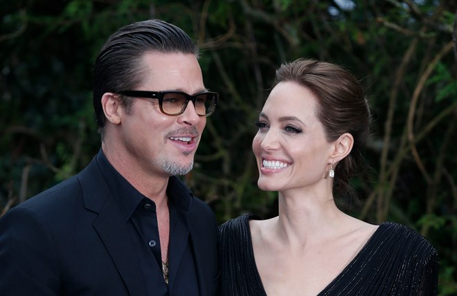Chuyện làng sao - Dân đồng tính bất bình với đám cưới của Brad Pitt-Angelina Jolie