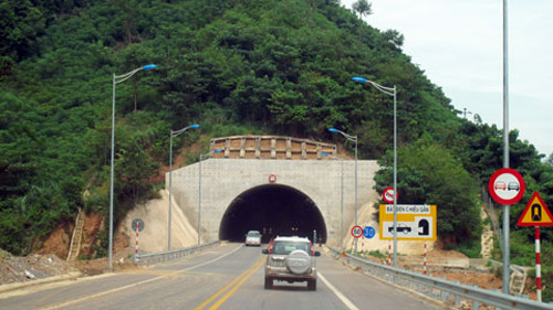  - Thủ tướng phát lệnh thông xe toàn tuyến cao tốc Nội Bài- Lào Cai (Hình 2).