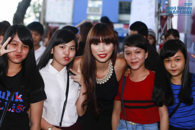 Hà Anh sang trọng, gợi cảm casting Elite model ở Đà Nẵng