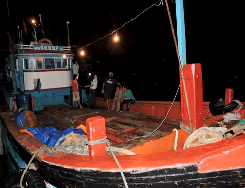 Tin tức - Hai tàu cá Quảng Ngãi bị tấn công ở ngư trường Hoàng Sa