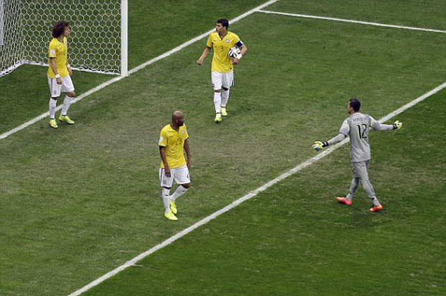 TRỰC TIẾP Brazil 0-3 Hà Lan (H2): Brazil thủng lưới lần thứ 3