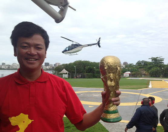  - Fan cuồng Việt Nam chi tiền tấn xem World Cup trên máy bay