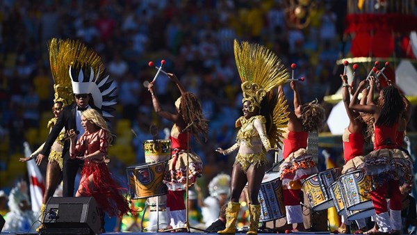 Những hình ảnh ấn tượng nhất trong Lễ bế mạc World Cup 2014