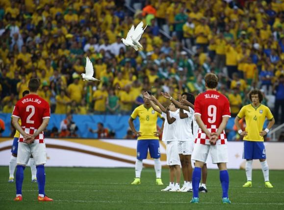  - Tiết lộ điềm báo gây sốc về thất bại 1-7 của Brazil trước ĐT Đức