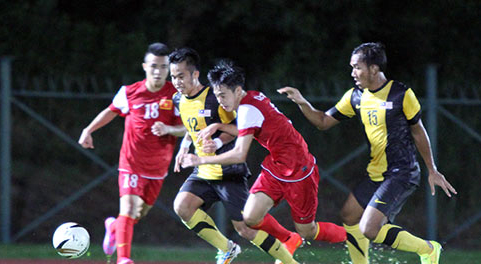 Bóng đá - U19 Việt Nam bại trận, HLV Graechen vẫn khen học trò