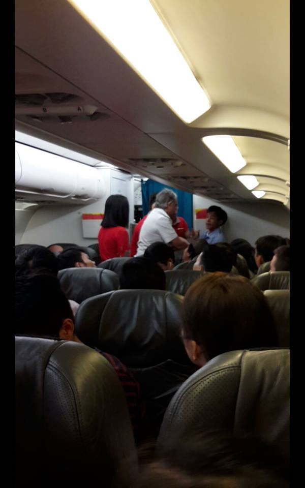  - Một hành khách bị trói trên chuyến bay của Vietjet Air