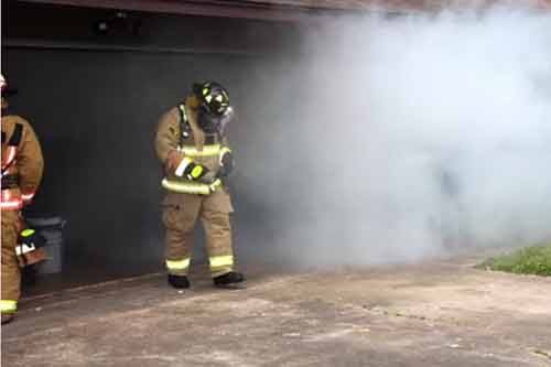 Đời sống - Lính cứu hỏa dàn dựng đám cháy giả để cầu hôn bạn gái