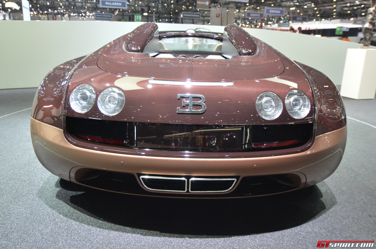 Tin tức - Hé lộ siêu xe “huyền thoại” sắp ra mắt của Bugatti (Hình 3).