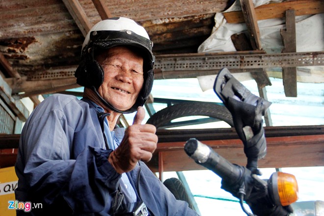  - Cụ ông 85 tuổi ở Sài Gòn phượt bằng xe máy khắp 3 miền (Hình 4).