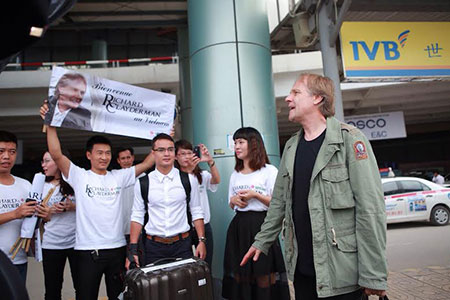 Cộng đồng mạng - Tin tức Richard Clayderman đến Việt Nam khiến dân mạng phát cuồng (Hình 2).