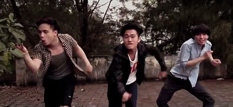 Cộng đồng mạng - Clip: Giới trẻ Hà Nội sôi động cùng điệu nhảy Happy (Hình 2).
