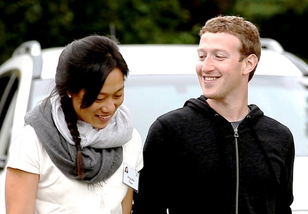 Ông chủ Facebook và chuyện tình 9 năm với cô sinh viên gốc Á