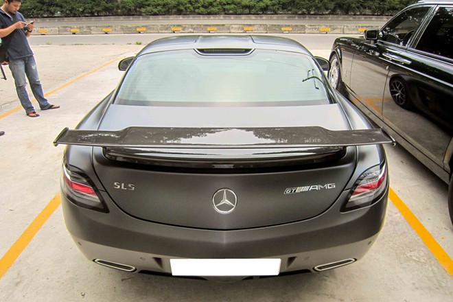 Thế giới Xe - Ngắm siêu xe Mercedes Benz SLS AMG 14 tỷ của nhà chồng Hà Tăng (Hình 2).