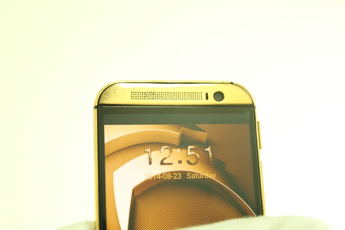 Sản phẩm số - HTC One M8 “lột xác” với sắc vàng 24K sáng loáng như gương