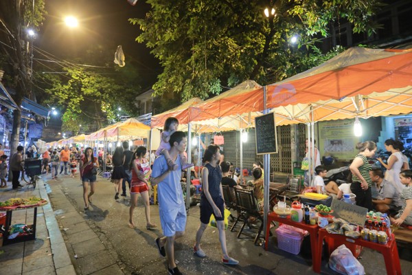 Thị trường - Người Hà Nội hào hứng chào đón phố ẩm thực mới