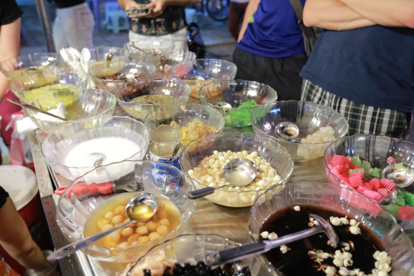 Thị trường - Người Hà Nội hào hứng chào đón phố ẩm thực mới (Hình 10).