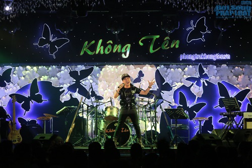  - Nghệ sỹ Hoàng Lan nhận được 300 triệu đồng sau đêm nhạc từ thiện (Hình 2).