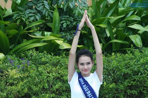  - Dàn người đẹp Hoa hậu Đại dương khoe dáng chuẩn tập Yoga (Hình 12).