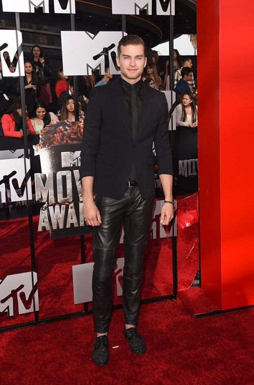  - Dàn sao lộng lẫy “đọ sắc” trên thảm đỏ MTV Movie Awards 2014 (Hình 13).
