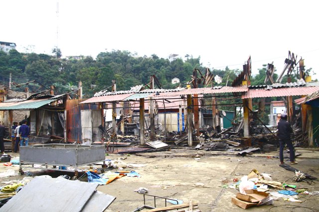  - Hà Giang: Cháy chợ ở huyện Xín Mần, 11 gian hàng bị thiêu rụi