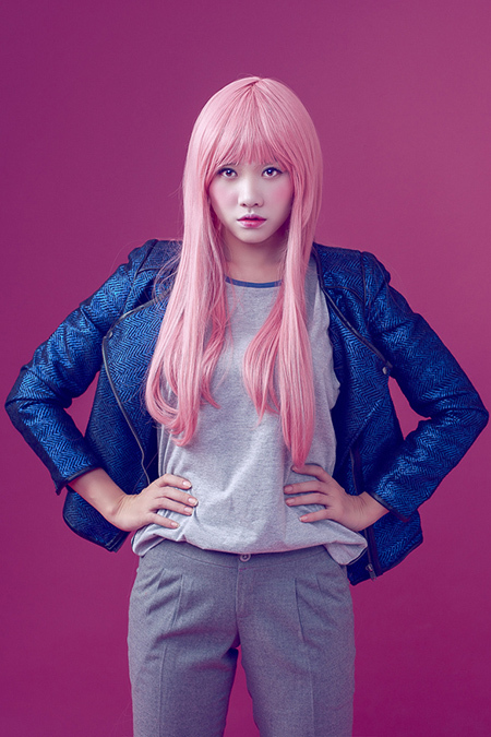 Chuyện làng sao - Hari Won tóc hồng rực đón Halloween