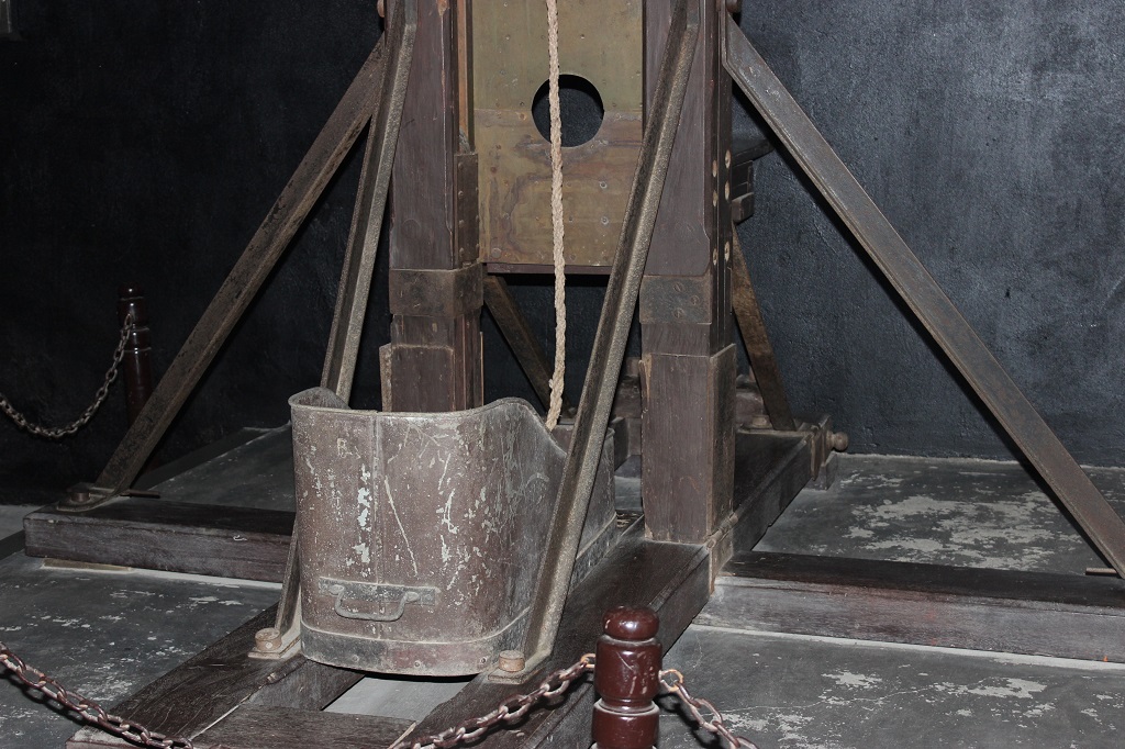 guillotine in Hoalo prison