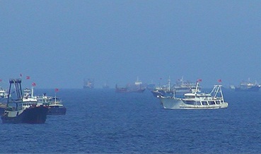 Tình hình Biển Đông 3/7: TQ tăng thêm 2 tàu quân sự ở giàn khoan