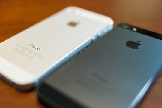 Sản phẩm số - iPhone 5, 5S xách tay tiếp tục giảm giá ở Việt Nam