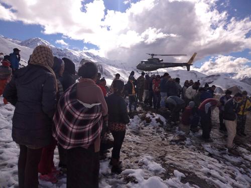 Còn 3 người Việt kẹt trong bão tuyết ở Nepal