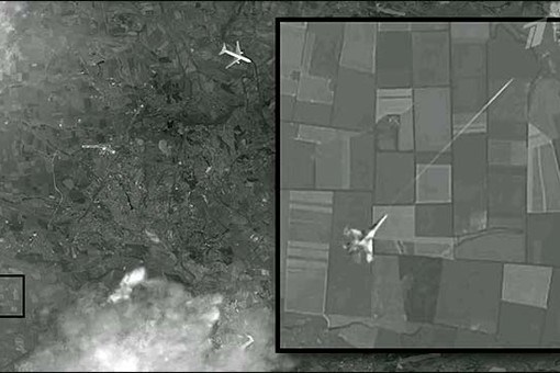 Công bố ảnh vệ tinh máy bay lạ bắn rơi MH17