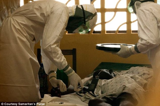  - Bạo động ở Liberia, 17 bệnh nhân nghi nhiễm Ebola mất tích (Hình 2).