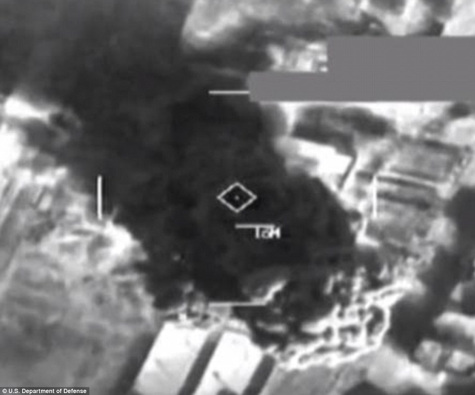  - Thành trì IS ở Syria tan hoang sau đợt không kích của Mỹ (Hình 5).