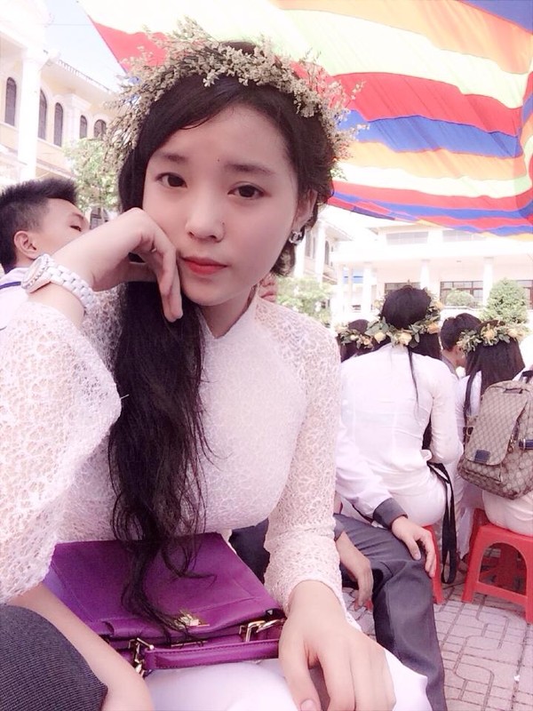 Chuyện làng sao - Hình ảnh nhí nhảnh của tân Hoa hậu Việt Nam 2014 thời học sinh (Hình 3).
