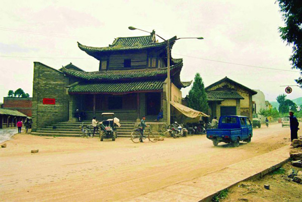 Tin thế giới - Khám phá ngôi làng giàu có nhất tỉnh Vân Nam, Trung Quốc (Hình 2).