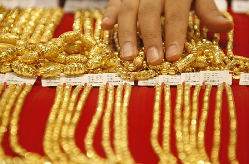 Thị trường - Giá vàng hôm nay (21/4): Giá vàng SJC 'mất' 100.000 đồng/lượng