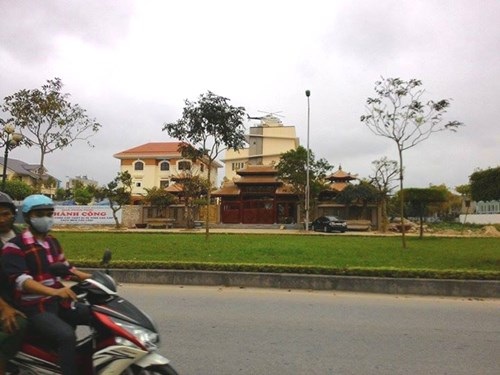 Bí quyết làm giàu - Lộ diện đại gia Việt có 'trực thăng' đậu trên nóc nhà (Hình 4).