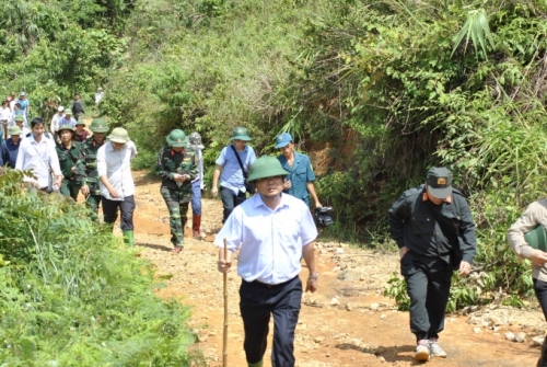 Tin trong nước - Chủ tịch Lào Cai vào hiện trường vụ sập hầm vàng, hỗ trợ gia đình thiệt hại