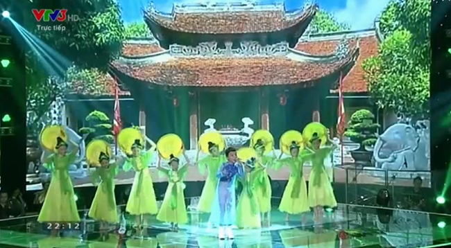 Tin tức giải trí - Giọng hát Việt Nhí 2015 liveshow 2: 'Cô bé tóc dài' và 'thần đồng Opera' đi tiếp (Hình 13).